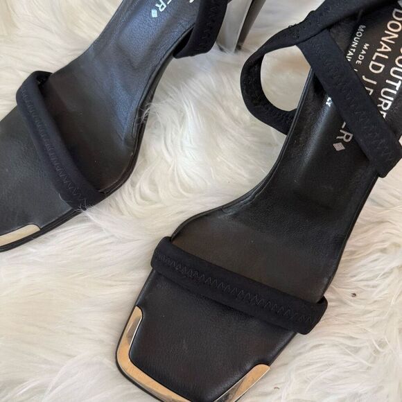 Donald J Pilner Couture Black Textured Square Strappy Sandal Heels 7.5 - Picture 4 of 9